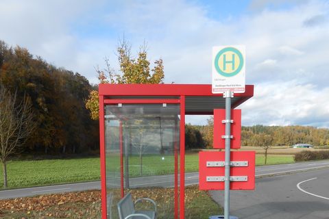 Bushaltestelle am Steißlinger Industriegebiet