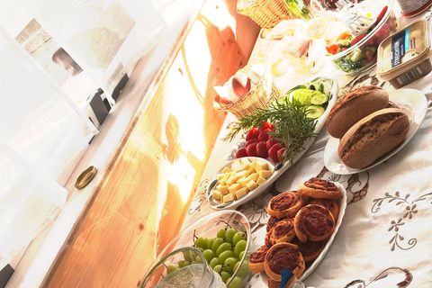 Buntes Buffet beim Frauenfrühstück im Welt-Raum am 05. Oktober