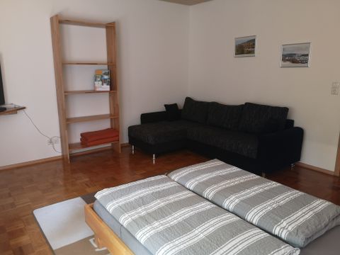 Wohn-/Schlafzimmer